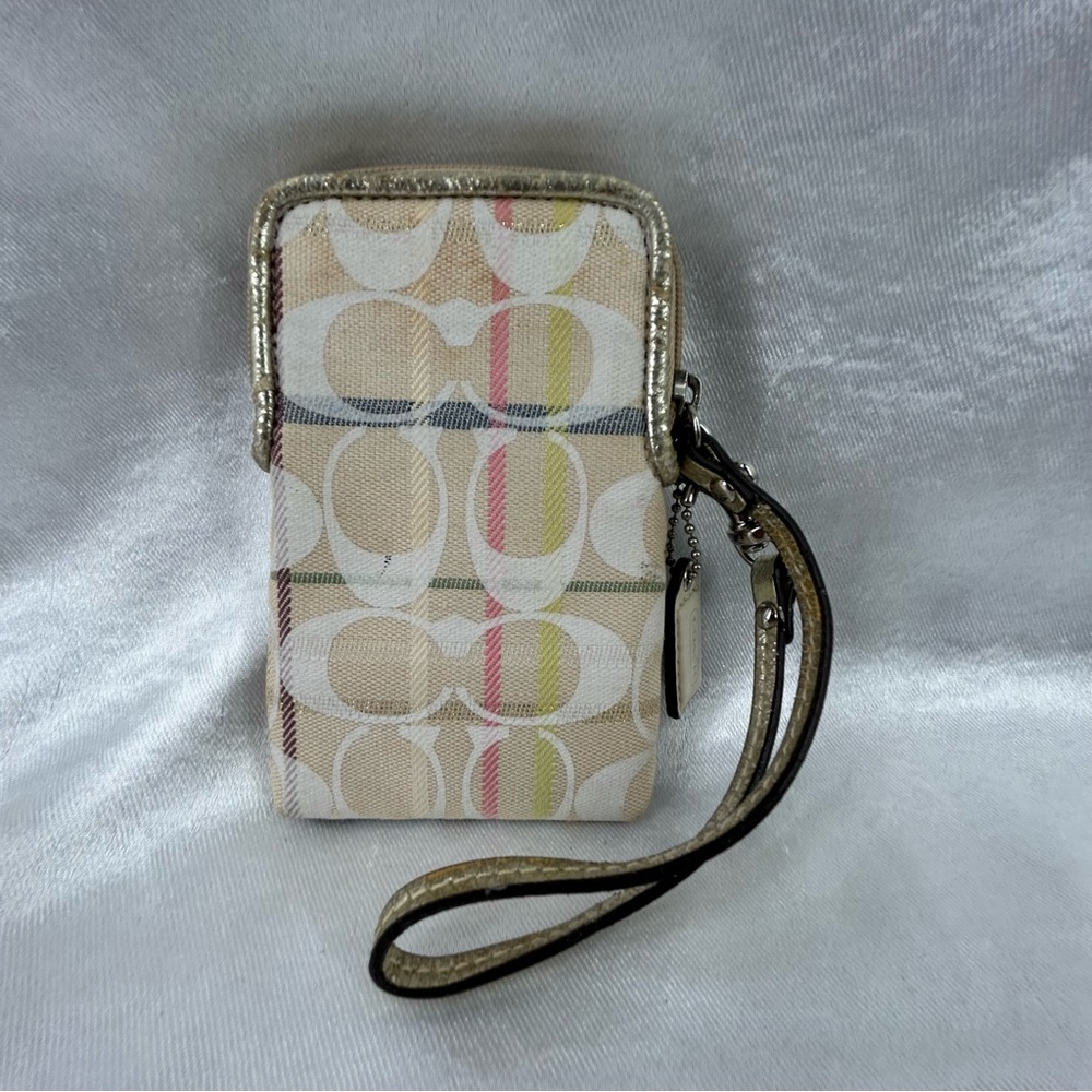 Coach Vintage Wristlet - Picture 3 of 11